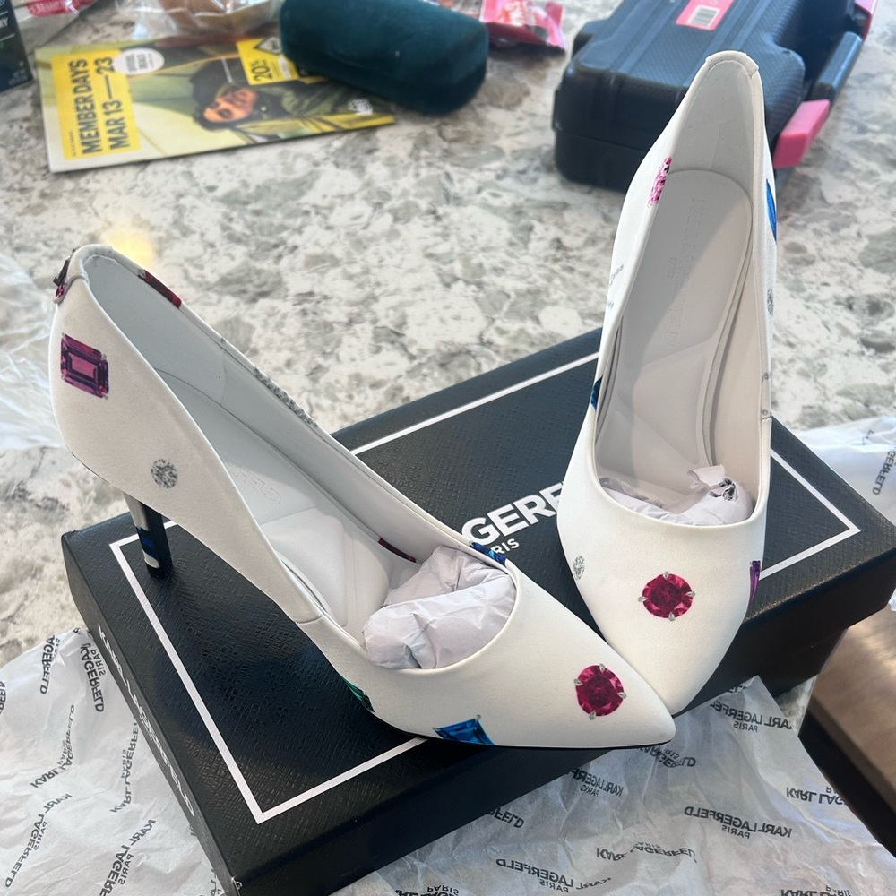 KARL LAGERFELD White Gem-Embellished Pumps